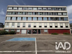 Immeuble à Val-de-Reuil (27100)