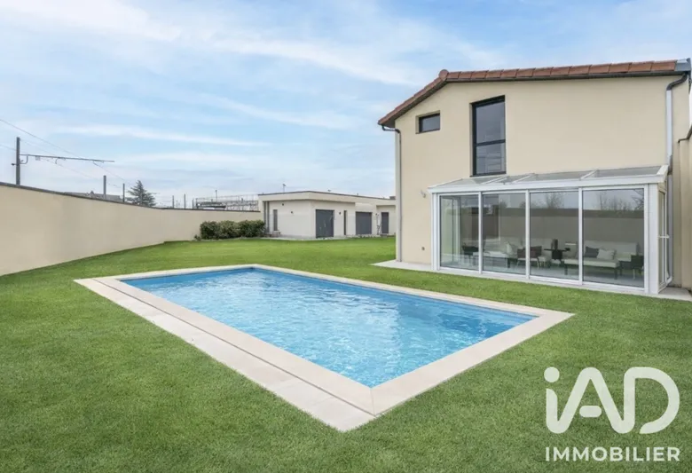 Maison 5 pièces 110 m² · à Décines-Charpieu · 110 m² · 449 000 €