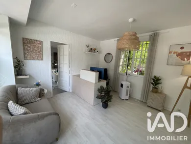 Commercial walls in Limay (78520)