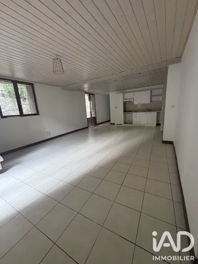 Appartement à Saint-Étienne-de-Cuines (73130)