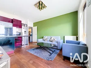 Apartment in Paris (75019)