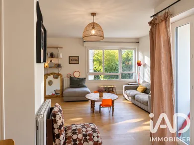 Apartment in Bordeaux (33200)