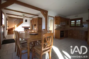 Park home in La Cour-Marigny (45260)