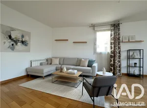 Apartment in Villejuif (94800)