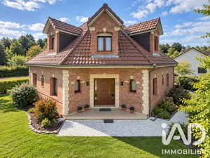 Architectural house in Camblain-Châtelain (62470)
