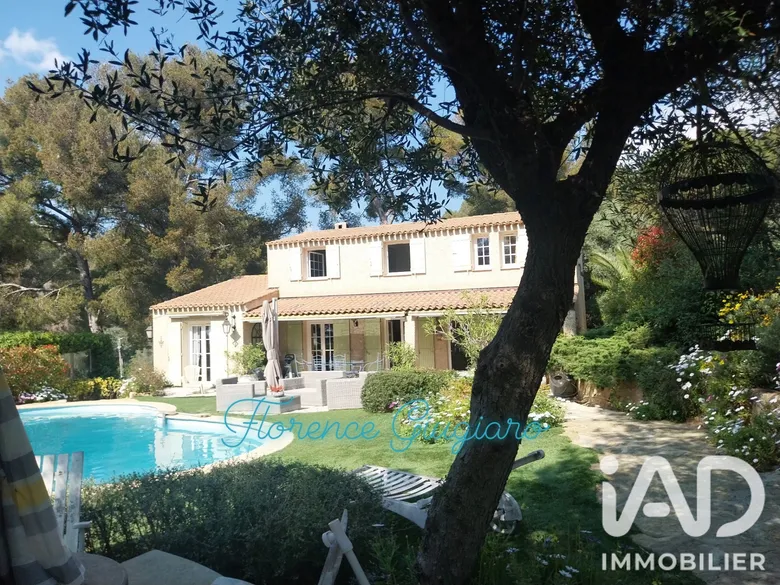Maison 4 pièces 110 m² · à Ollioules · 110 m² · 1 053 000 €