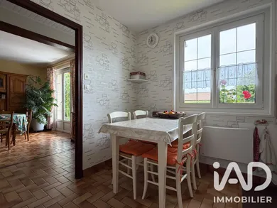 Traditional house in Vitry-en-Charollais (71600)