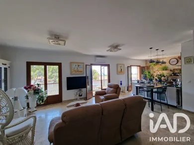 Apartment in Bandol (83150)