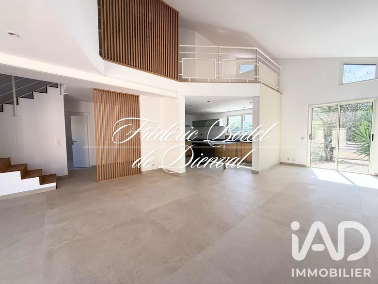 Maison 5 pièces 150 m² · à Saint-Estève · 150,4 m² · 450 000 €