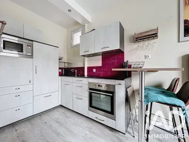Apartment in Suresnes (92150)