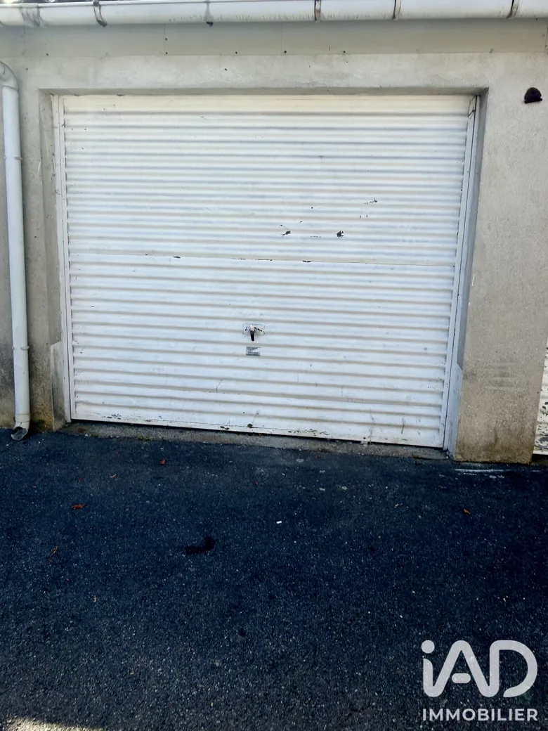 Parking 16 m² · à Ablon-sur-Seine · 16 m² · 14 000 €