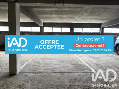 Parking in Noisy-le-Roi (78590)