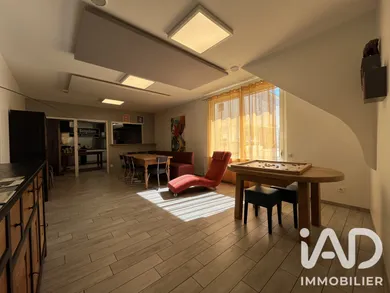Vente maison à Sèvremont (85700) : maison de ville 8 pièces 212 m² - 2107656 — 3