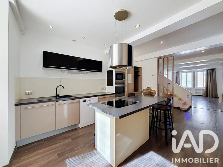Appartement 4 pièces 143 m² · à Crémieu · 143 m² · 280 000 €