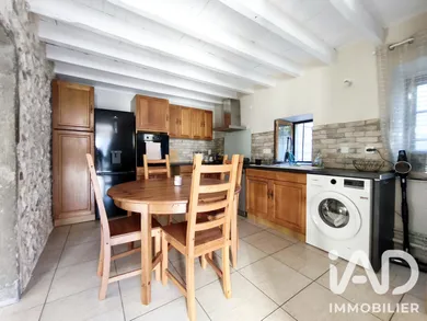 House in Saint-Myon (63460)
