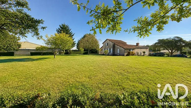 Maison 4 pièces 134 m² · à Mauges-sur-Loire · 134 m² · 156 000 €