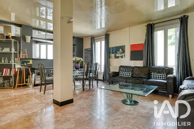 Maison de ville à Suresnes (92150)