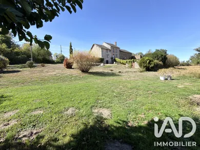 Maison de campagne à Bussière-Dunoise (23320)