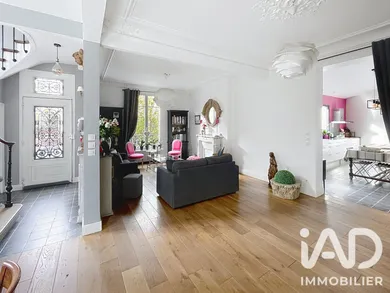 Maison à Nanterre (92000)