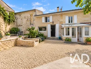 House in Lussac (33570)