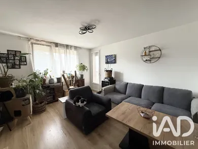 Apartment in Melun (77000)