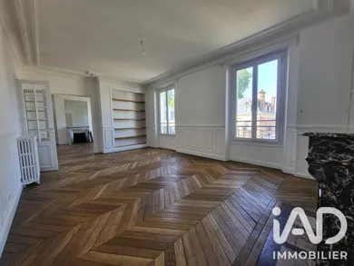 Appartement à Fontainebleau (77300)