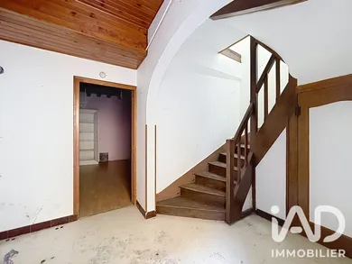 Building in Saint-Florentin (89600)