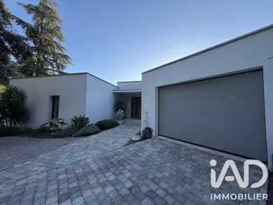 Maison d'architecte à Nages-et-Solorgues (30114)