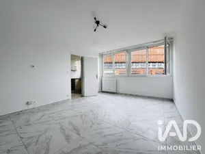 Apartment in Paris (75013)