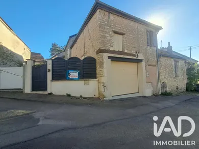 Maison de village à Courgis (89800)