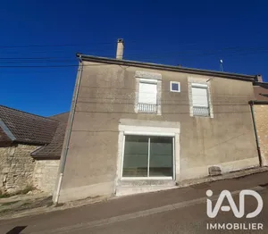 Maison de village à Courgis (89800)