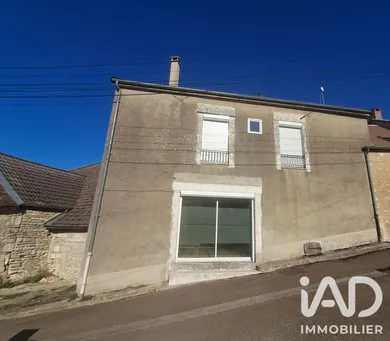 Maison de village à Courgis (89800)