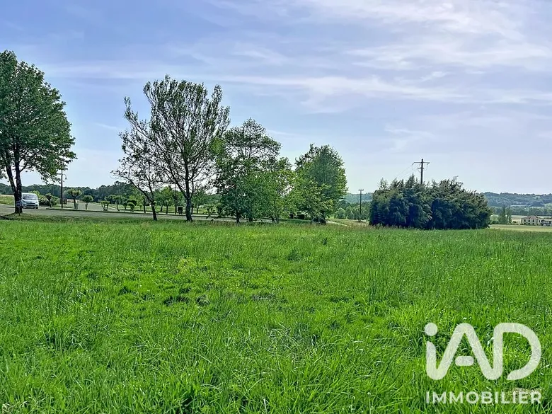 Terrain à Bernède (32400) · 32 000 €