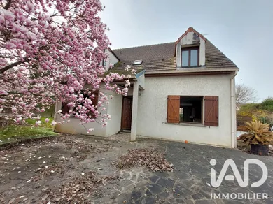Maison traditionnelle à Saint-Thibault-des-Vignes (77400)