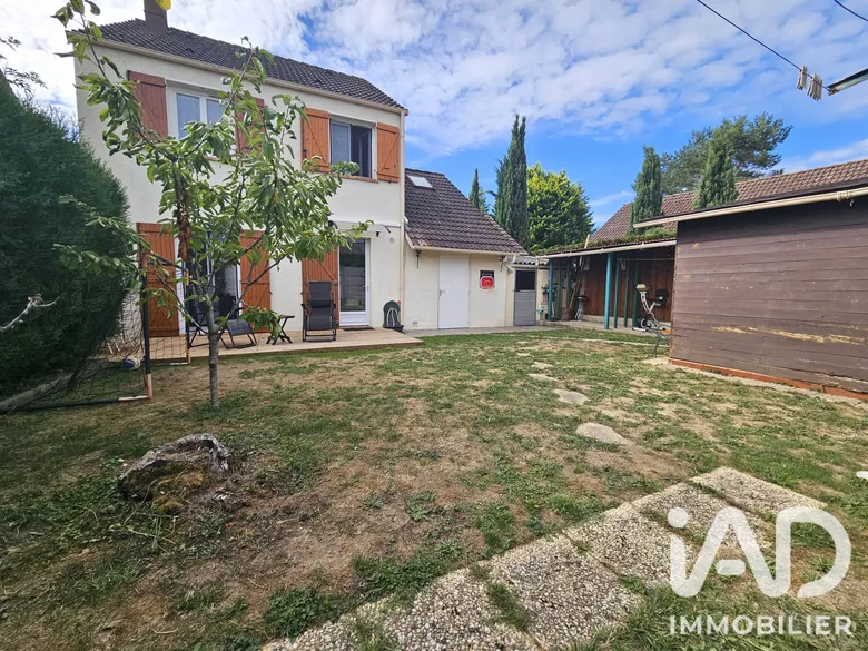 Maison 5 pièces 98 m² · à Nangis · 98 m² · 240 000 €