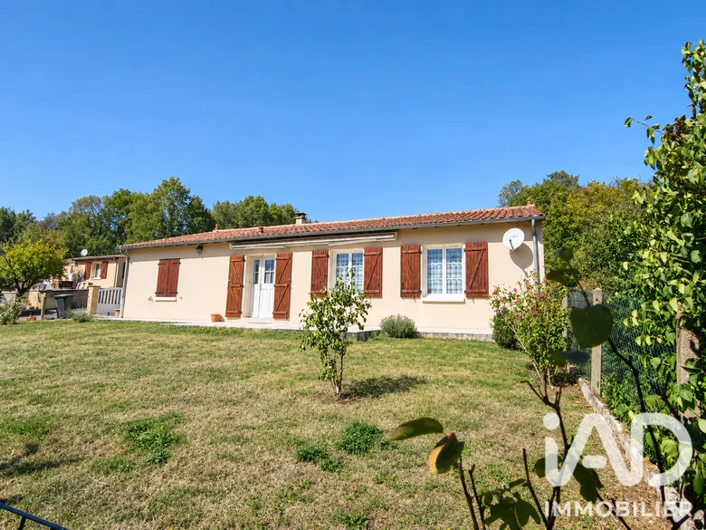 Maison 3 pièces 89 m² · à Alloue · 89 m² · 129 900 €