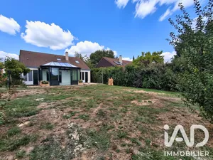 House in Châteaufort (78117)