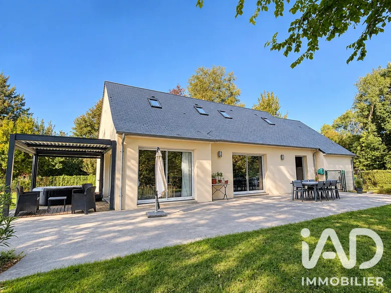 Maison 5 pièces 140 m² · à Saint-Planchers · 140 m² · 335 000 €