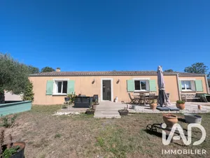 House in yves (17340)
