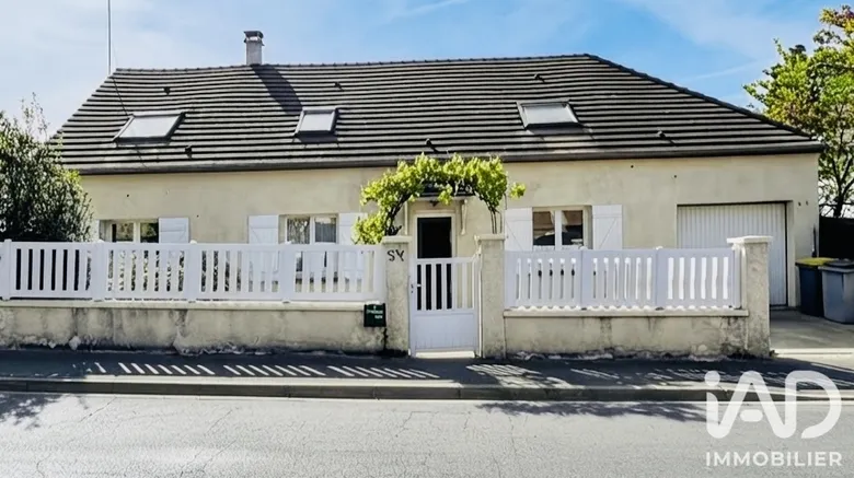 Maison 7 pièces 126 m² · à Senlis · 126 m² · 244 000 €