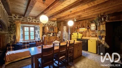 Maison traditionnelle à Saint-Jean-Lachalm (43510)