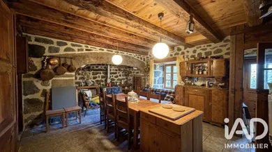 Maison traditionnelle à Saint-Jean-Lachalm (43510)