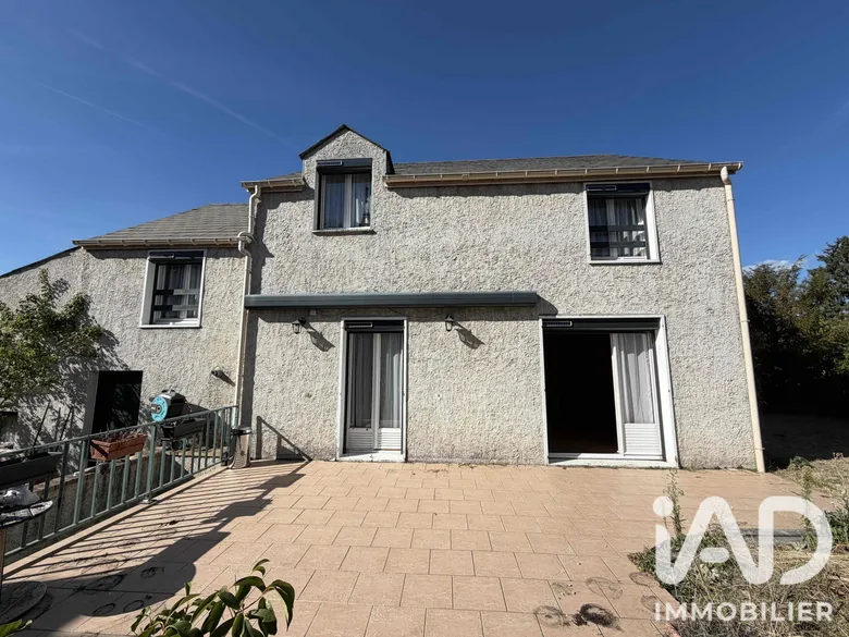 Maison 7 pièces 110 m² · à Saint-Pierre-lès-Nemours · 110 m² · 229 000 €