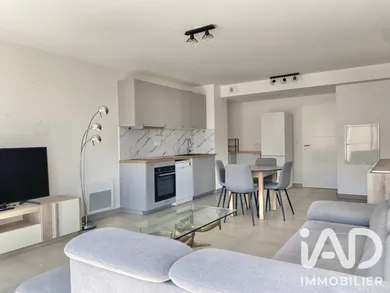 Apartment in Peynier (13790)