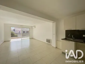 Apartment in Cogolin (83310)