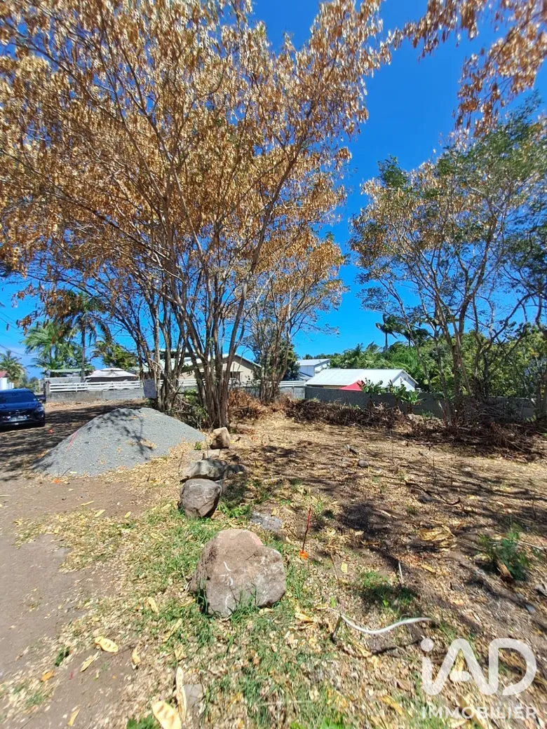 Terrain à bâtir à Entre-Deux (97414) · 132 000 €