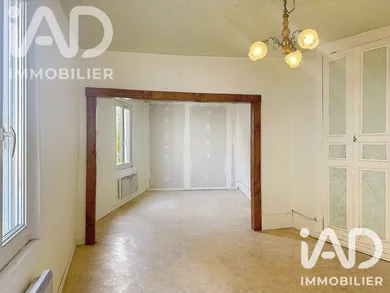 Maison de ville à Château-Renard (45220)