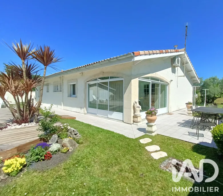 Maison 6 pièces 136 m² · à Arsac · 136 m² · 420 000 €