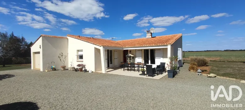 Maison 5 pièces 97 m² · à Cherveux · 97 m² · 209 000 €