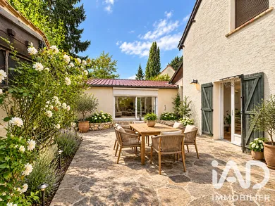 Maison de village à Auteuil (78770)